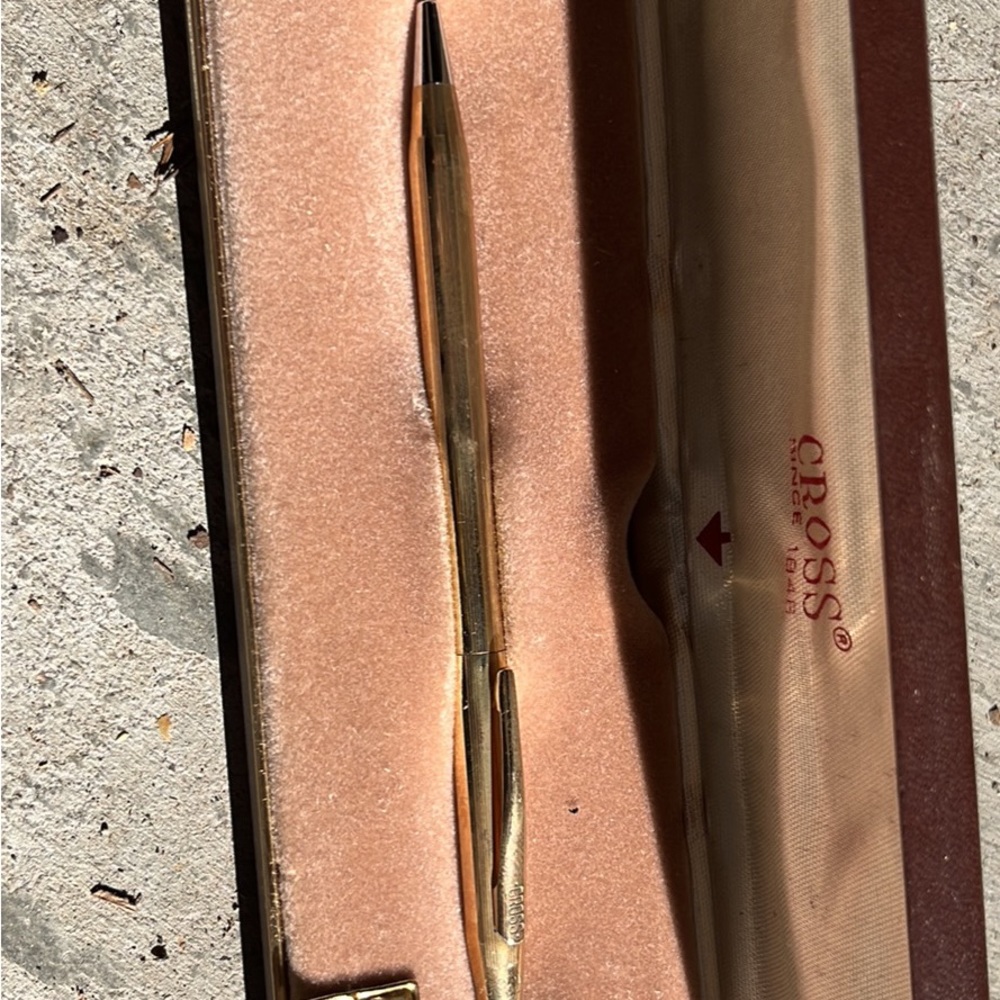 Lacrosse 10k gold pen